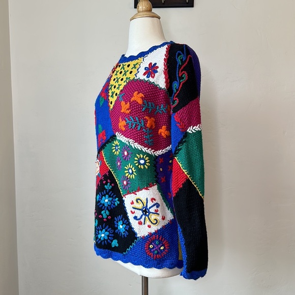 CASUAL CORNER Vintage 90s Hand Knit Patchwork Embroidered Sweater Novelty Size M - Picture 3 of 15